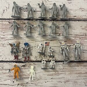 Vtg Jouet Outer‎ Space Robot Star Attack Figurine Alien Bootleg Astronaut Lot